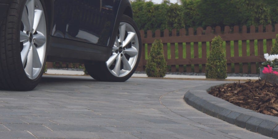 Woburn Original paving used on a driveway